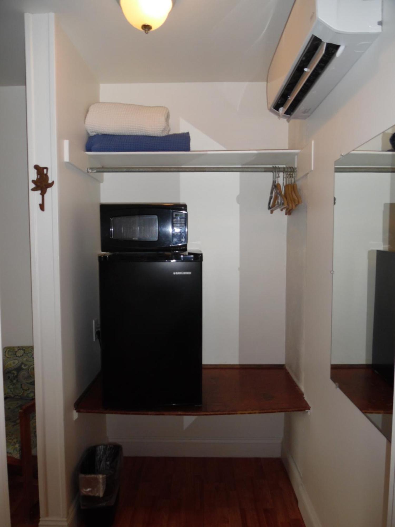 Wachapreague Inn - Motel Rooms Екстер'єр фото