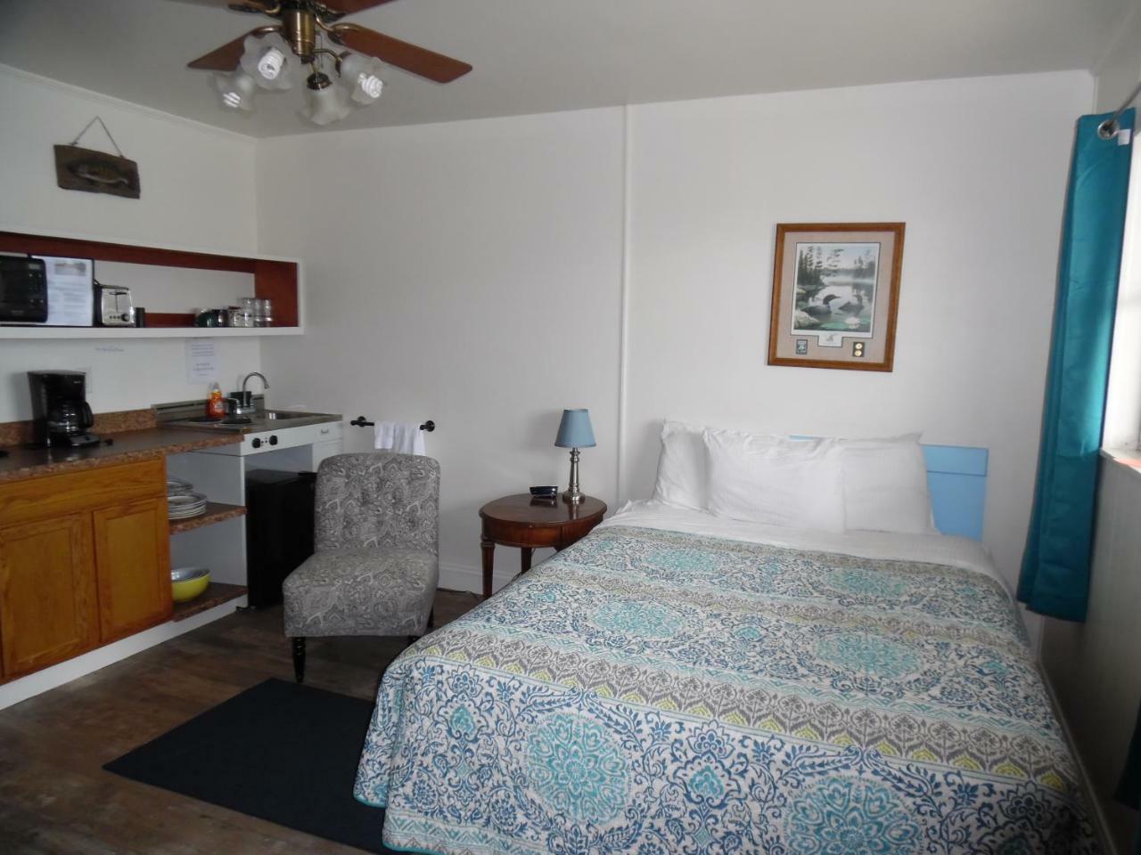 Wachapreague Inn - Motel Rooms Екстер'єр фото
