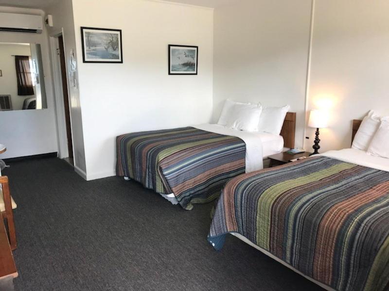 Wachapreague Inn - Motel Rooms Екстер'єр фото